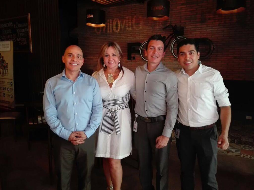 José Mauricio Rincón, Rocío Mora, gerente zonal Huila Nueva EPS; Milton Lozano y Javier Farfán.